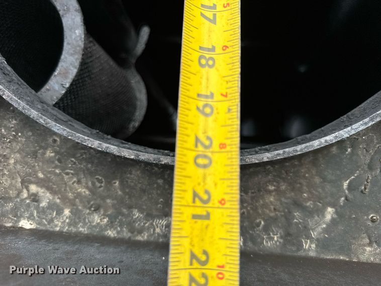 image for item DU3477 2007 International 7400 oil distributor truck