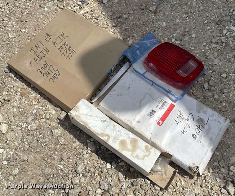 image for item DU3477 2007 International 7400 oil distributor truck