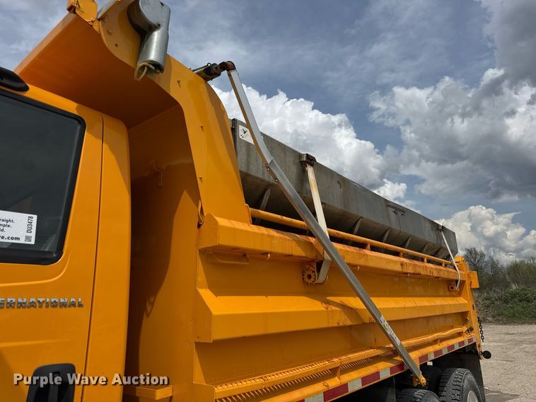 image for item DU3478 2006 International Workstar 7500 dump truck