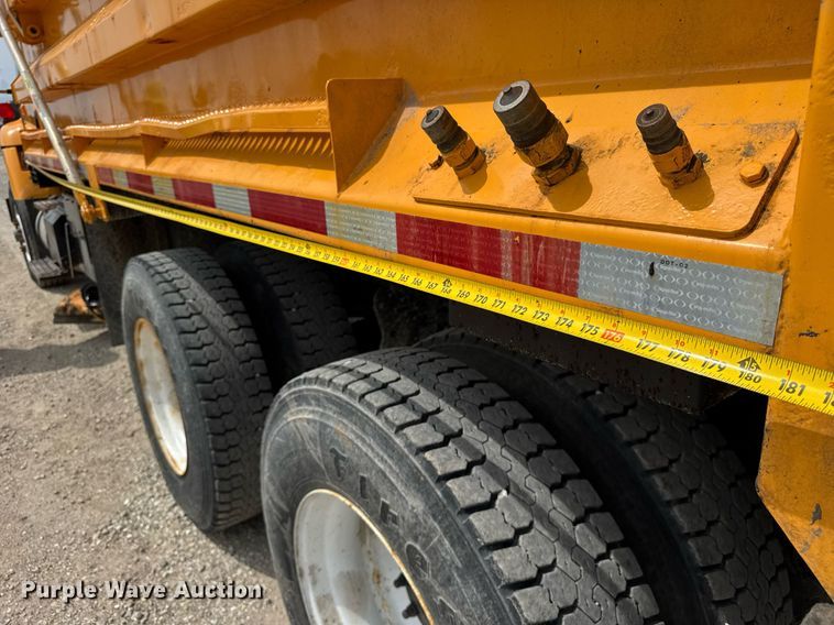 image for item DU3478 2006 International Workstar 7500 dump truck