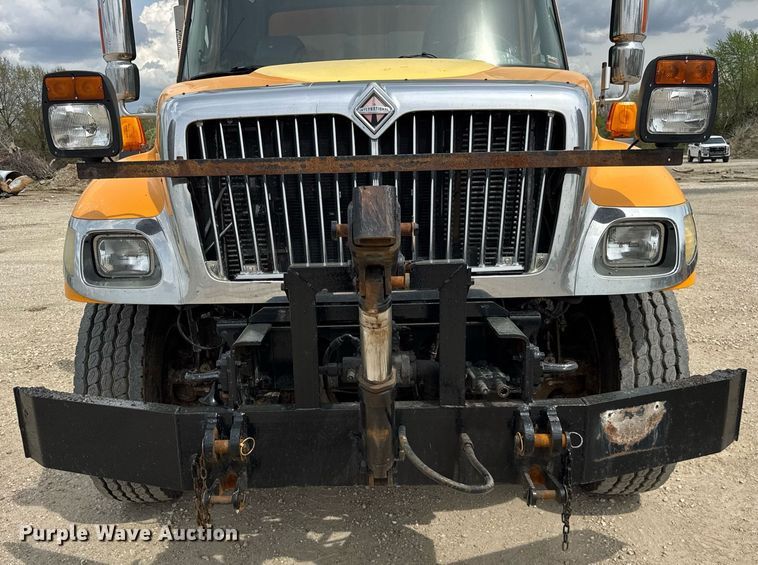 image for item DU3478 2006 International Workstar 7500 dump truck