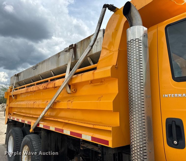 image for item DU3478 2006 International Workstar 7500 dump truck