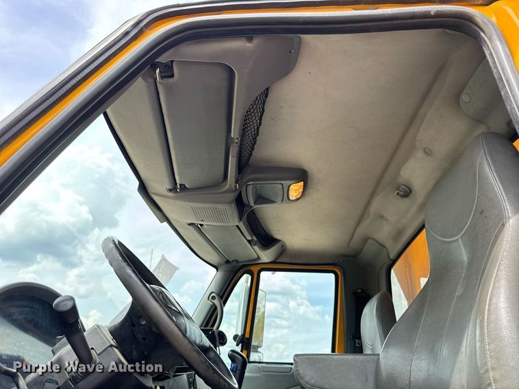 image for item DU3478 2006 International Workstar 7500 dump truck