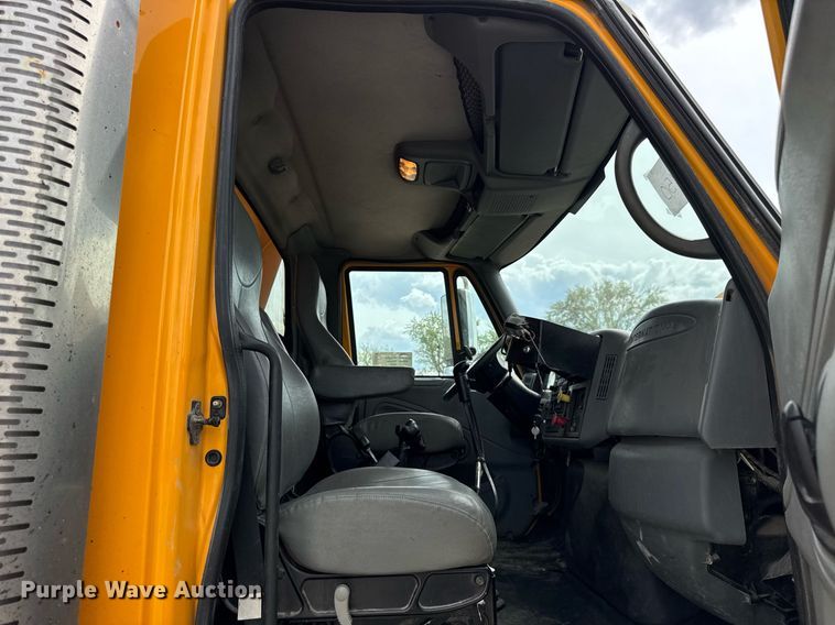 image for item DU3478 2006 International Workstar 7500 dump truck