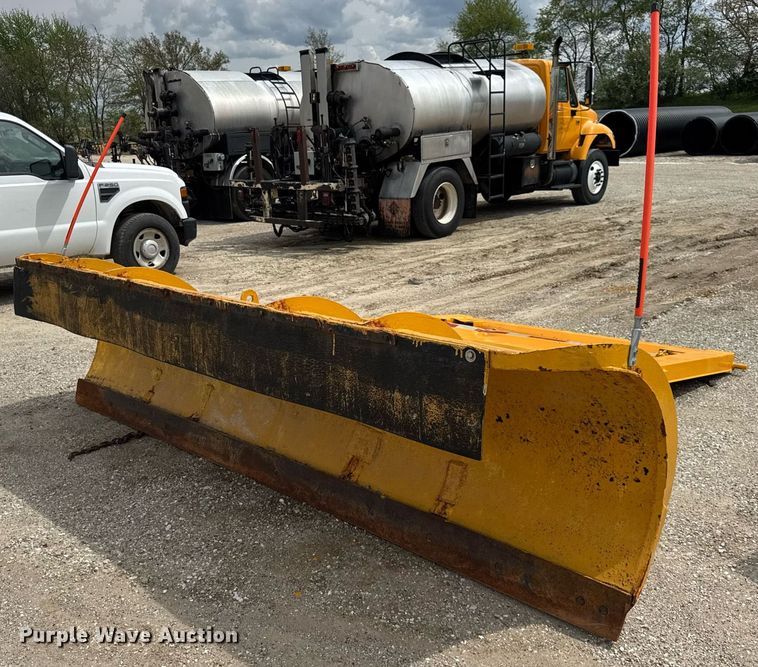 image for item DU3478 2006 International Workstar 7500 dump truck