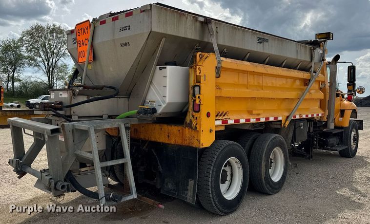 image for item DU3479 2011 International Workstar 7500 dump truck