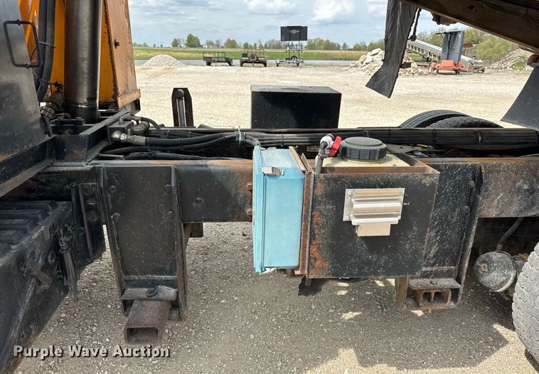 image for item DU3479 2011 International Workstar 7500 dump truck