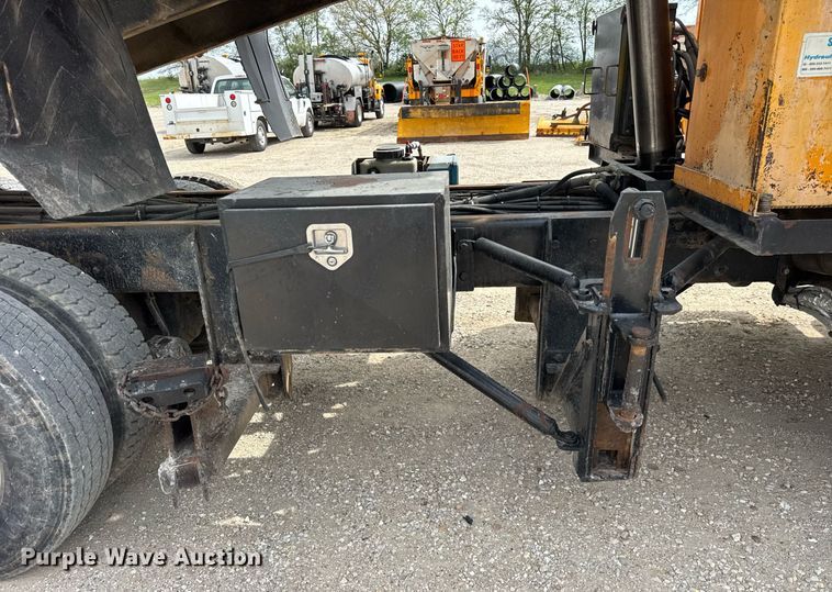 image for item DU3479 2011 International Workstar 7500 dump truck