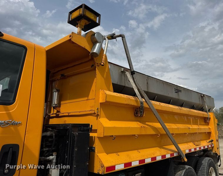 image for item DU3479 2011 International Workstar 7500 dump truck