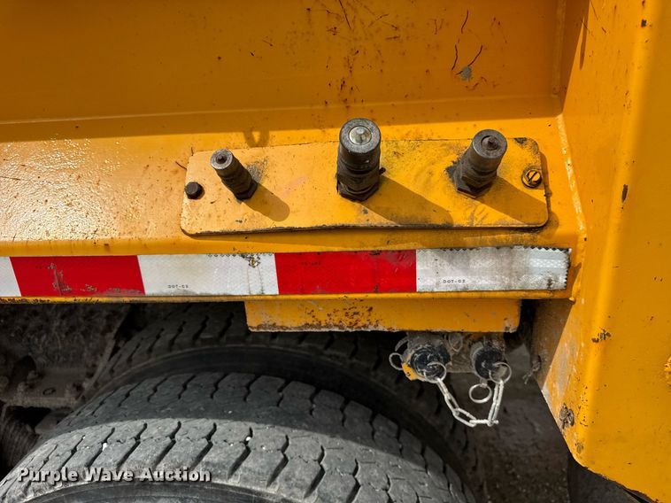 image for item DU3479 2011 International Workstar 7500 dump truck