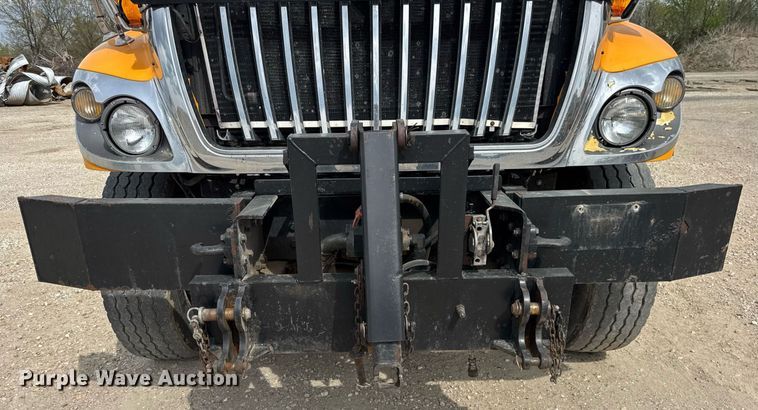 image for item DU3479 2011 International Workstar 7500 dump truck