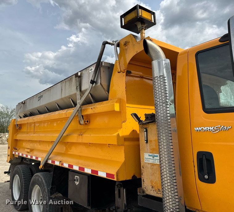 image for item DU3479 2011 International Workstar 7500 dump truck
