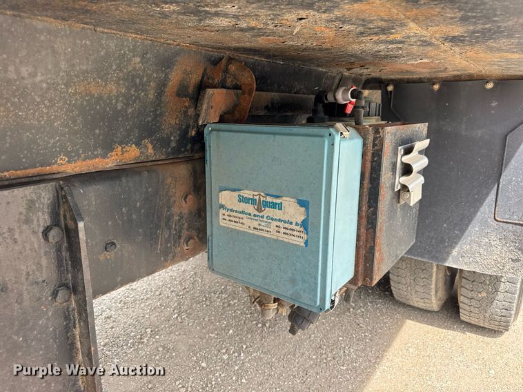 image for item DU3479 2011 International Workstar 7500 dump truck