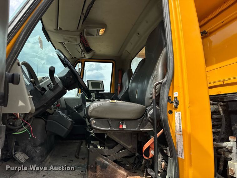 image for item DU3479 2011 International Workstar 7500 dump truck