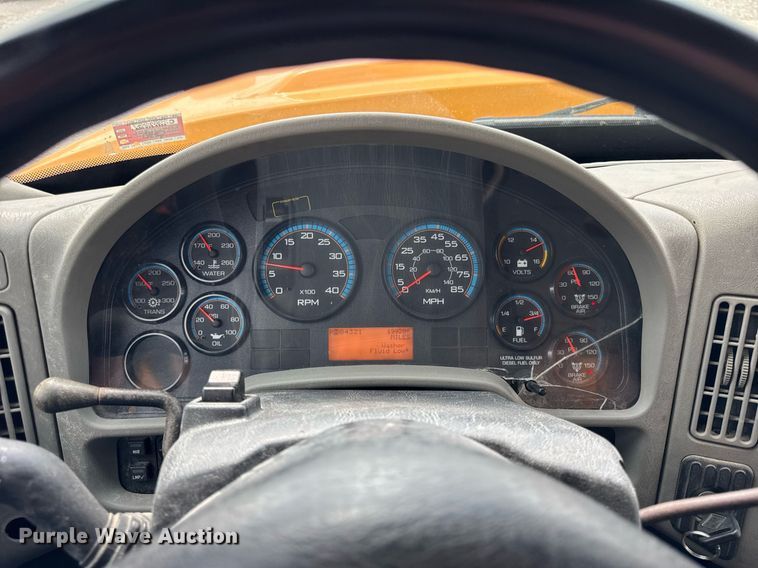 image for item DU3479 2011 International Workstar 7500 dump truck