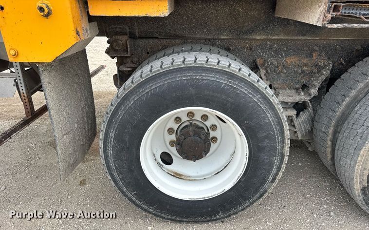 image for item DU3479 2011 International Workstar 7500 dump truck