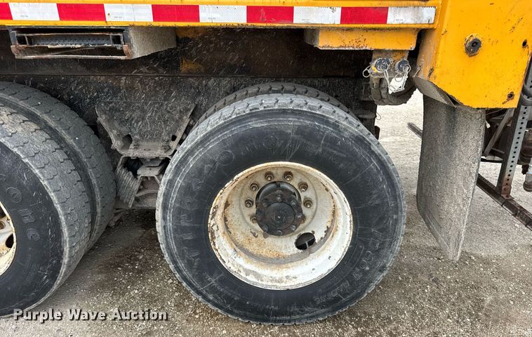 image for item DU3479 2011 International Workstar 7500 dump truck