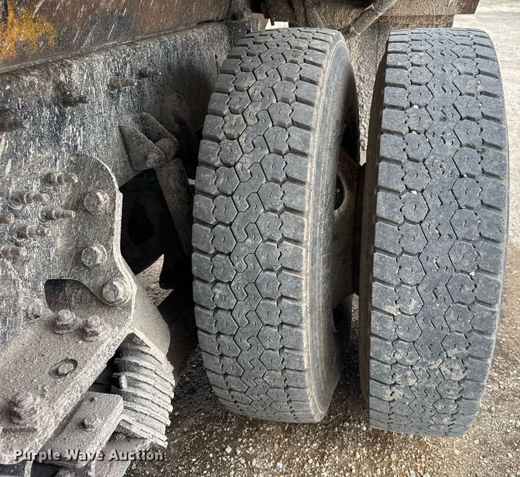 image for item DU3479 2011 International Workstar 7500 dump truck