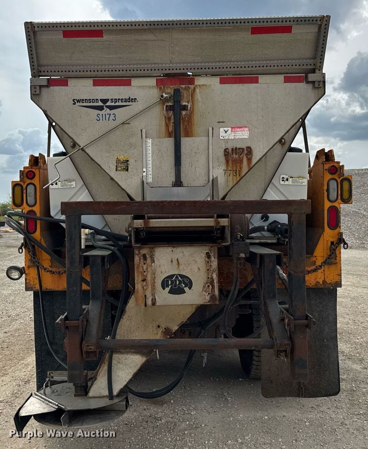 image for item DU3480 2006 International 7400 dump truck