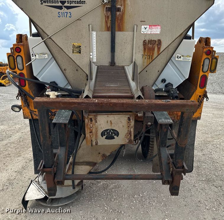 image for item DU3480 2006 International 7400 dump truck