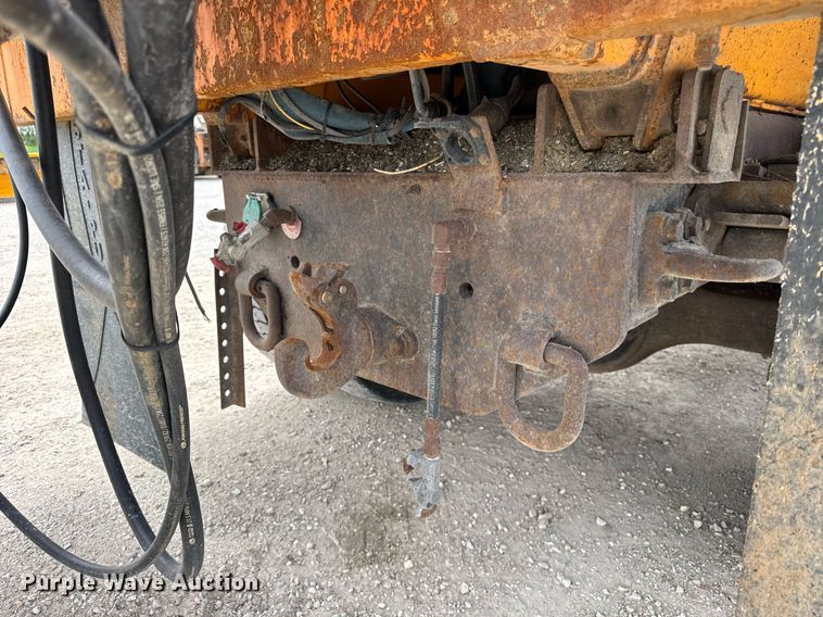 image for item DU3480 2006 International 7400 dump truck