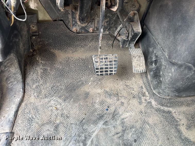 image for item DU3480 2006 International 7400 dump truck