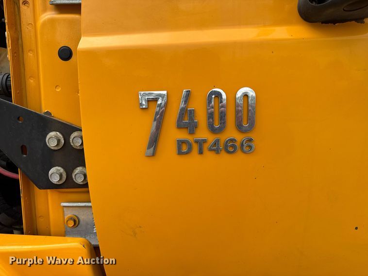 image for item DU3480 2006 International 7400 dump truck