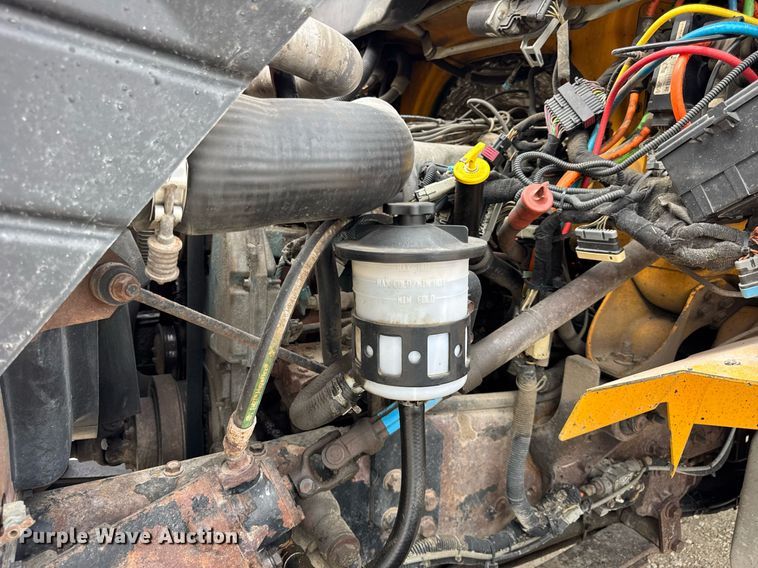 image for item DU3480 2006 International 7400 dump truck