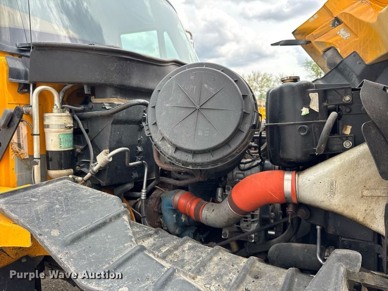 image for item DU3480 2006 International 7400 dump truck