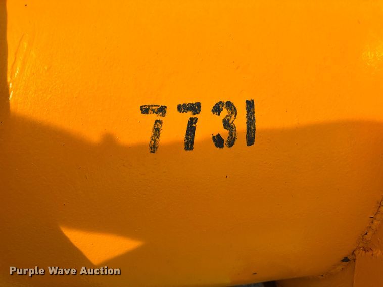 image for item DU3480 2006 International 7400 dump truck