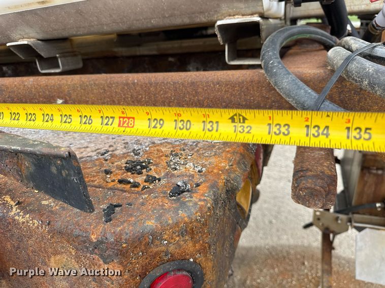 image for item DU3481 2006 International 7400 Crew Cab dump flatbed truck