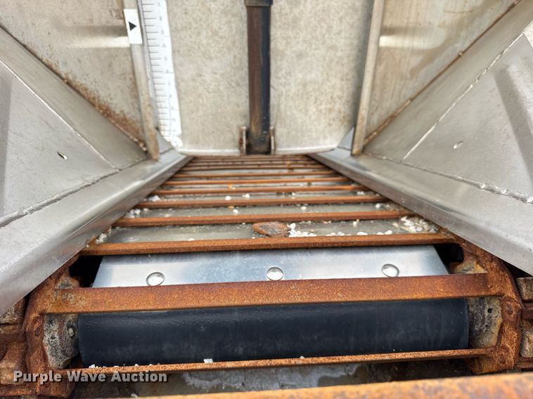 image for item DU3481 2006 International 7400 Crew Cab dump flatbed truck