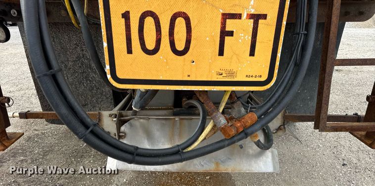 image for item DU3481 2006 International 7400 Crew Cab dump flatbed truck