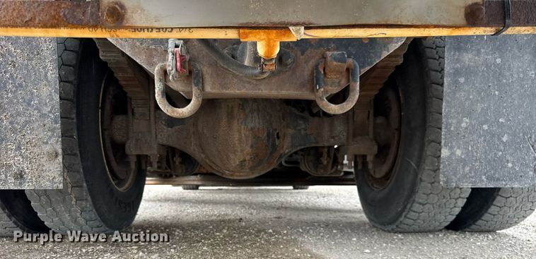 image for item DU3481 2006 International 7400 Crew Cab dump flatbed truck