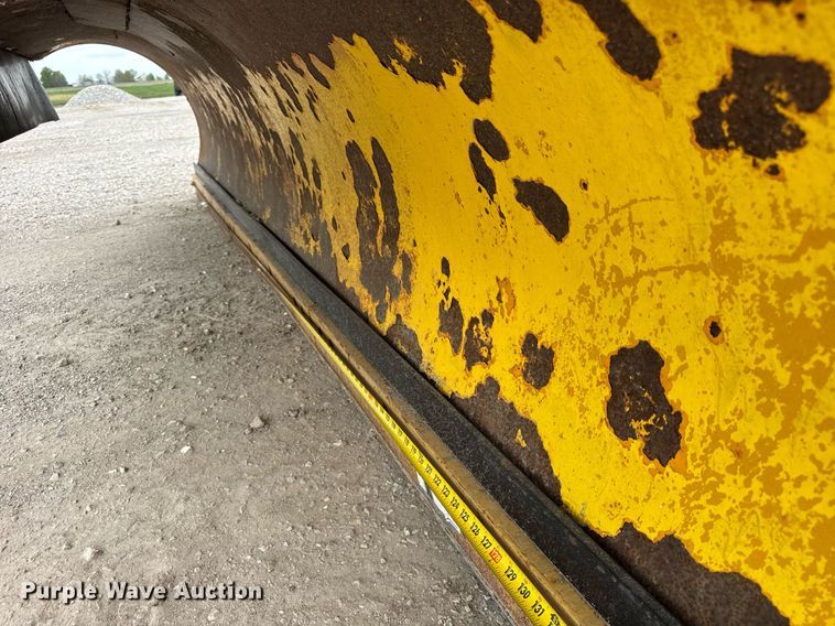 image for item DU3481 2006 International 7400 Crew Cab dump flatbed truck