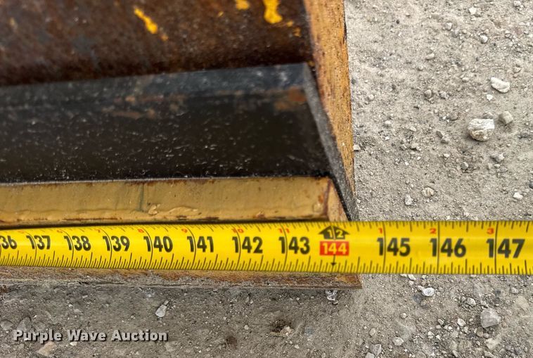 image for item DU3481 2006 International 7400 Crew Cab dump flatbed truck