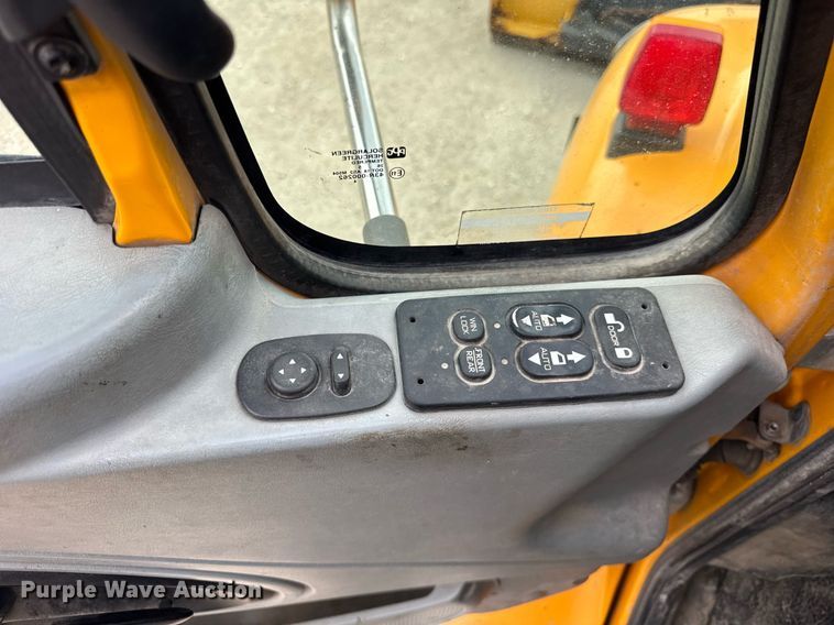 image for item DU3481 2006 International 7400 Crew Cab dump flatbed truck