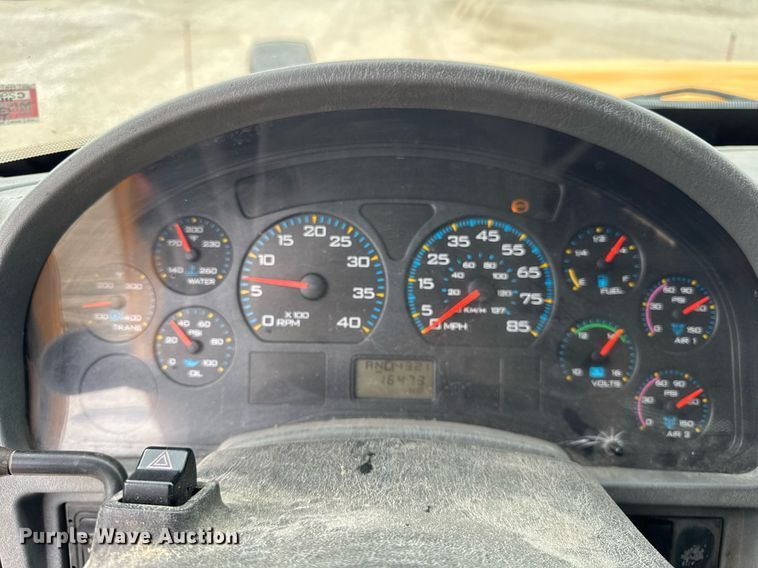 image for item DU3481 2006 International 7400 Crew Cab dump flatbed truck