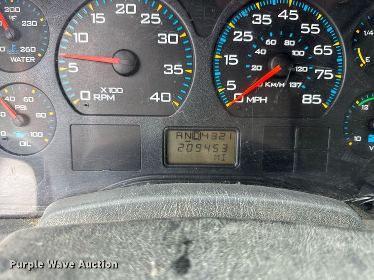 image for item DU3481 2006 International 7400 Crew Cab dump flatbed truck