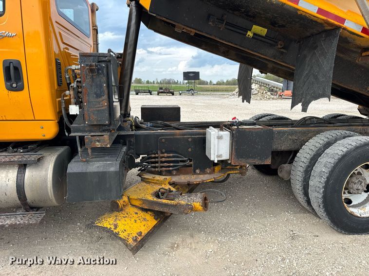 image for item DU3482 2012 International WorkStar 7500 dump truck