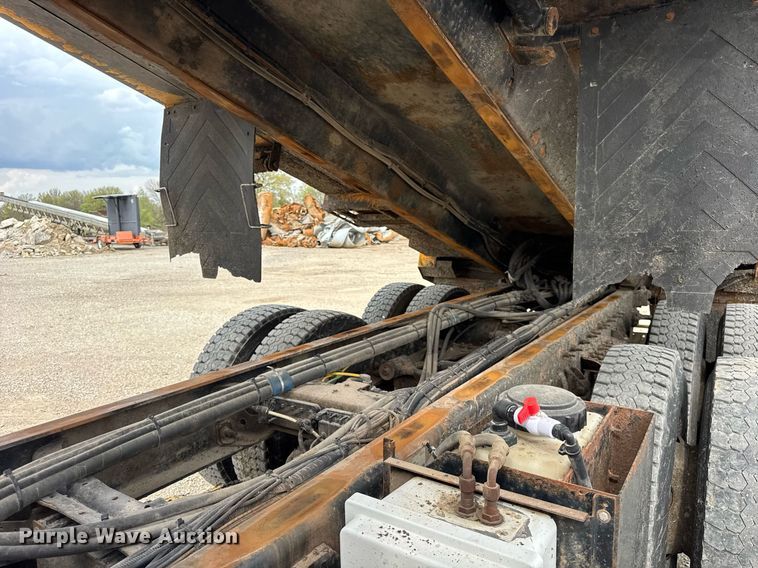 image for item DU3482 2012 International WorkStar 7500 dump truck