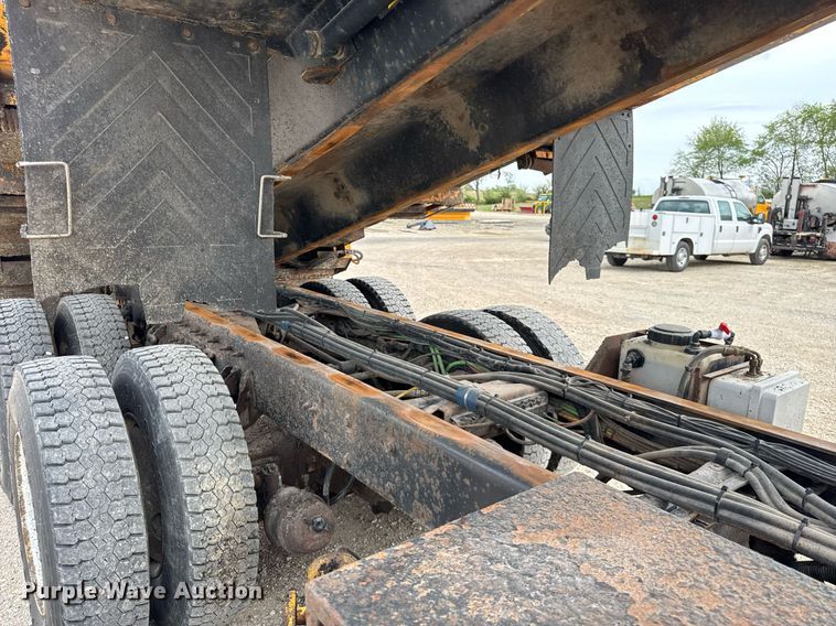 image for item DU3482 2012 International WorkStar 7500 dump truck