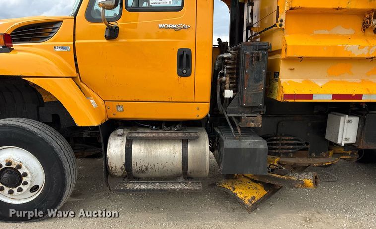 image for item DU3482 2012 International WorkStar 7500 dump truck