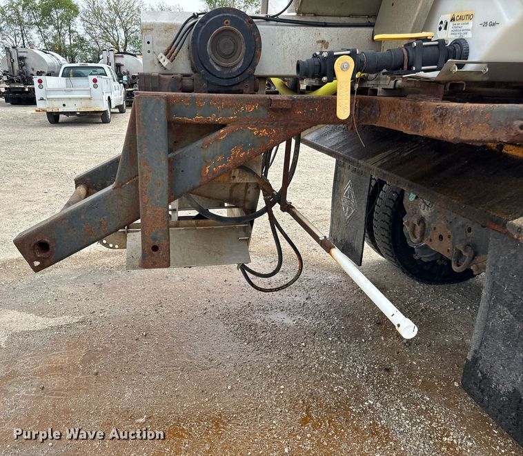 image for item DU3482 2012 International WorkStar 7500 dump truck