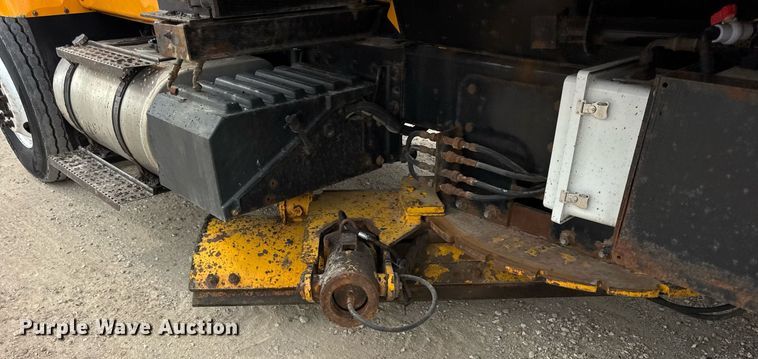 image for item DU3482 2012 International WorkStar 7500 dump truck