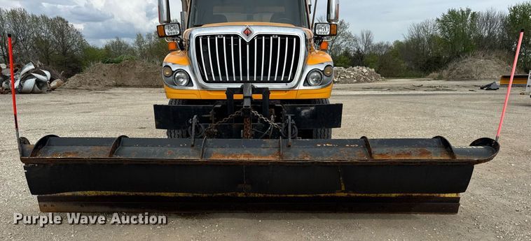 image for item DU3482 2012 International WorkStar 7500 dump truck