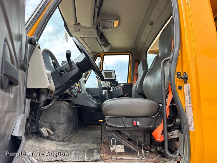 image for item DU3482 2012 International WorkStar 7500 dump truck