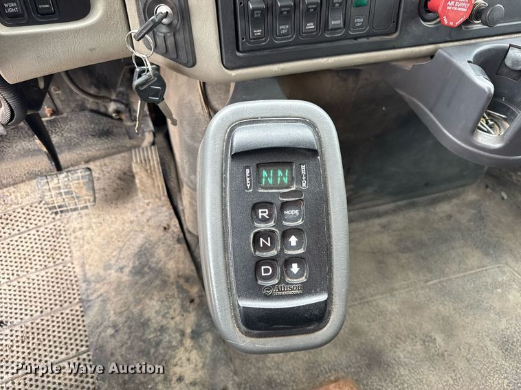 image for item DU3482 2012 International WorkStar 7500 dump truck