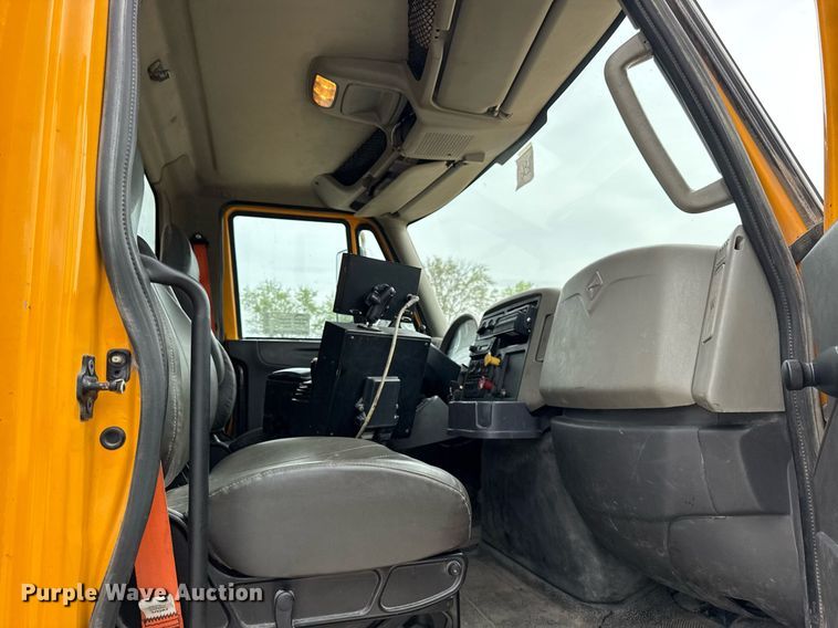 image for item DU3482 2012 International WorkStar 7500 dump truck