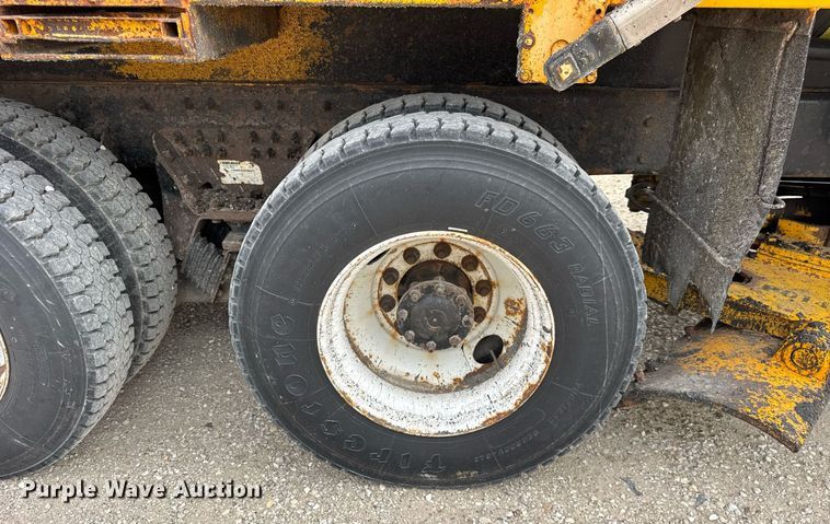 image for item DU3482 2012 International WorkStar 7500 dump truck